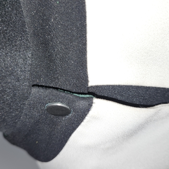 B C B G Chic Black WHITE AND GREEN Colorblock Dress - Picture 5 of 8